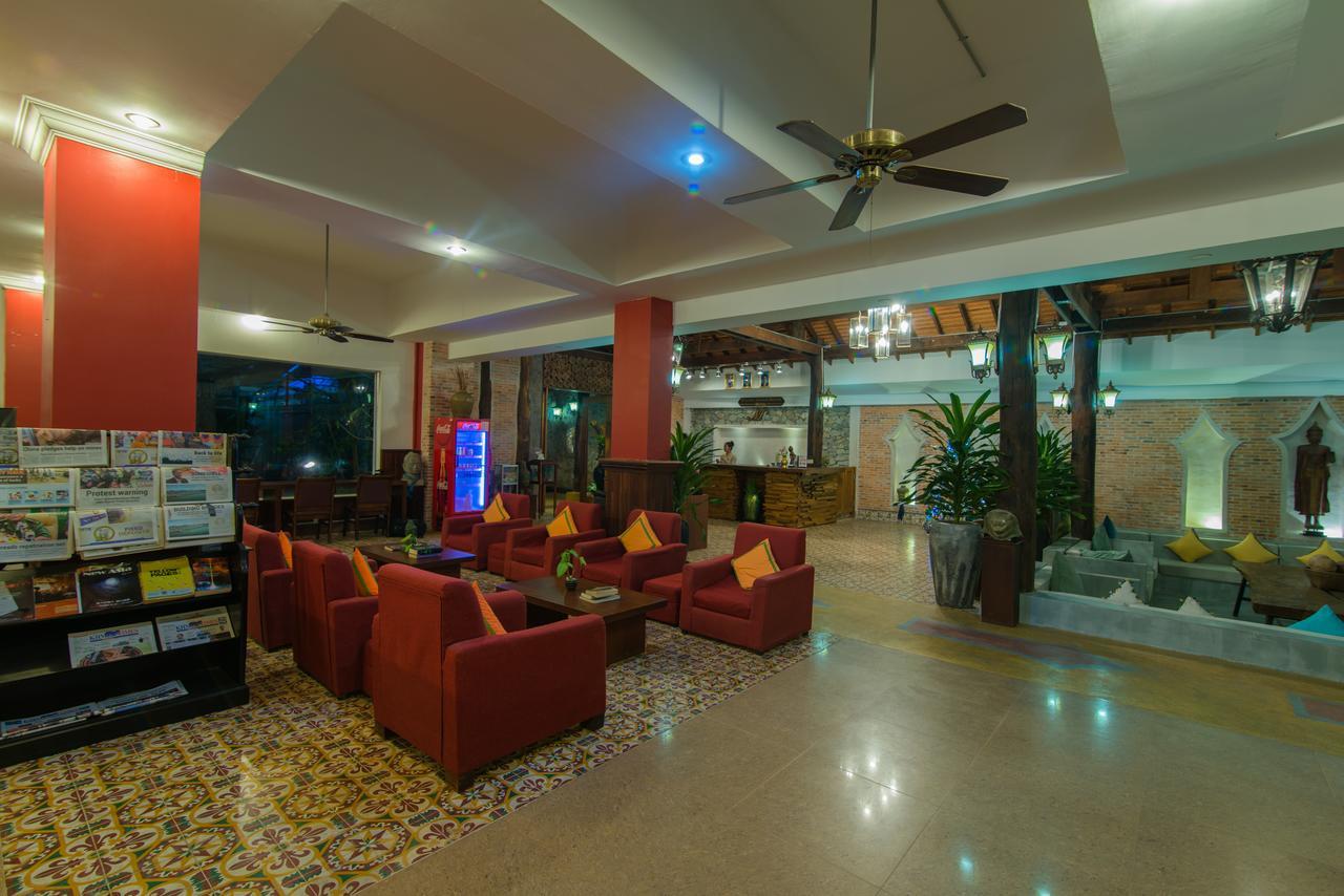 Mekong Angkor Deluxe Hotel Siem Reap Bagian luar foto