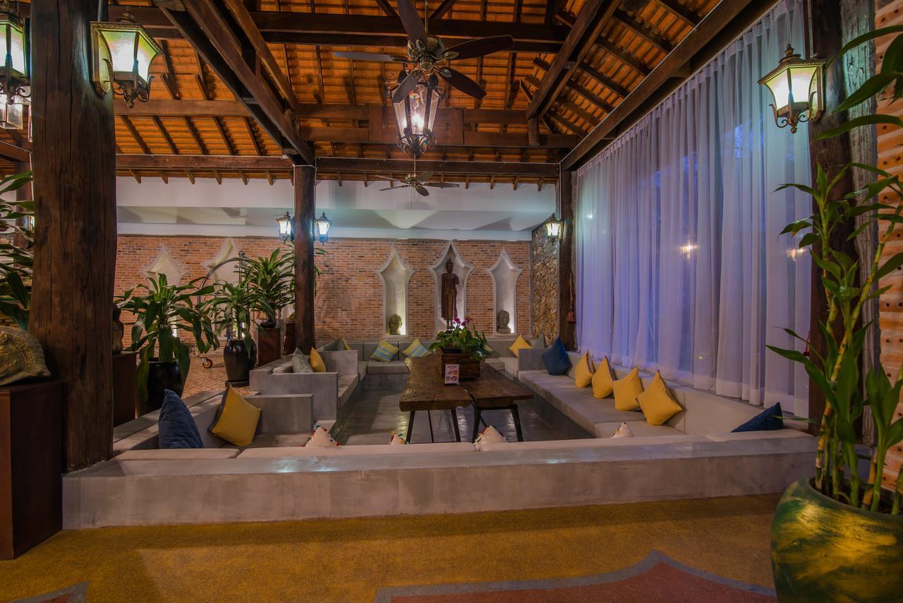 Mekong Angkor Deluxe Hotel Siem Reap Bagian luar foto