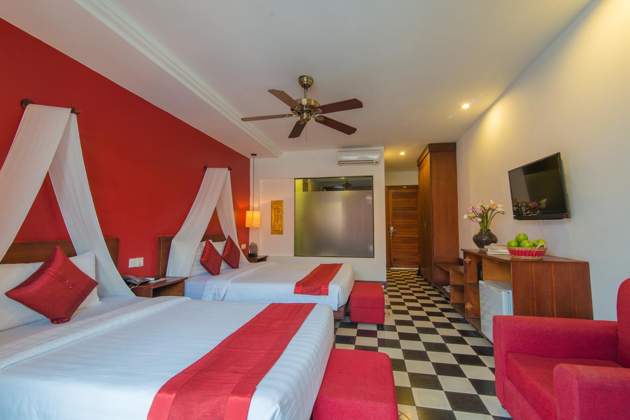 Mekong Angkor Deluxe Hotel Siem Reap Bagian luar foto